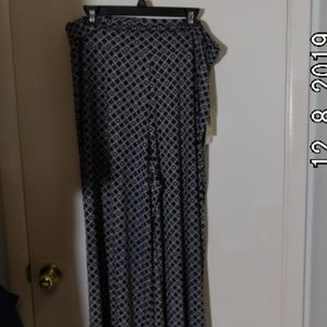 Black and White Palazzo Pant XL
